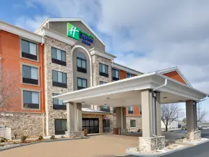 Holiday Inn Express & Suites MITCHELL by IHG