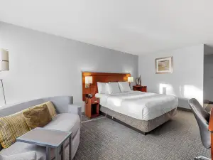 Riverside Hotel & Conference Center