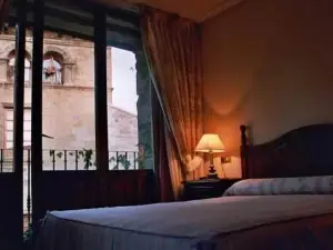 Hostal Las Coronas