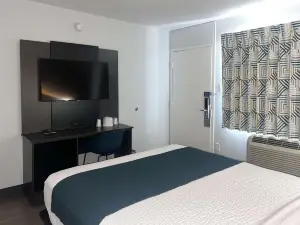 Motel 6 Tulare, CA