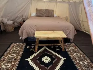 Southwest Luxury Glamping-Red Arrow Tipi