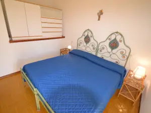 Comfortable flat with private garden