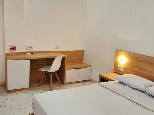Max Coliving