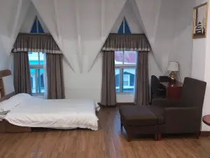 King's Pavilion Hotel