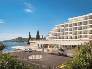 โรงแรมไมสตราเซเล็คต์อัสตาเรีย