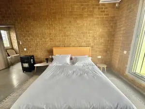 Lake Villa 3 Bedrooms