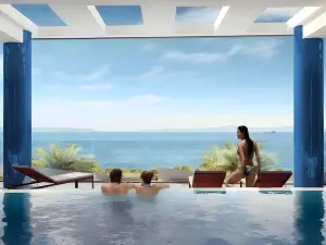 Amphora Hotel