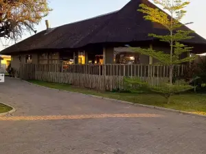Tlou Safari Lodge