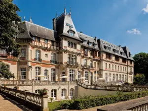 Château Jeanne & The Forest
