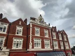 Belvilla Crewe Arms Hotel