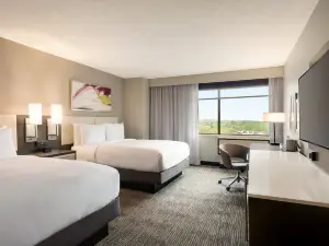 DoubleTree by Hilton St. Paul East