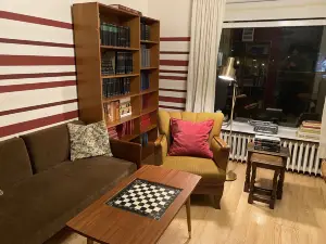 The Bookstore Family Apartment