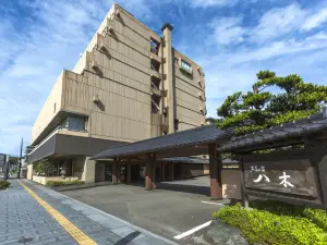 ホテル八木