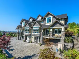 Brookside Inn Boutique Hotel