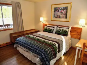 Xenia Lodge