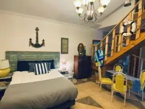 Resort-Style Cottage w/Pool @The House on the Hill