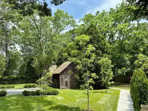 Wainscott Woods Retreat