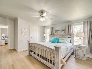 Walk to Beach: Eufaula 'Fishermans Delight' Home