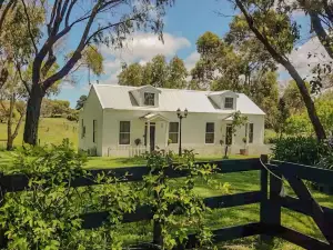 Clonmara Country House and Cottages