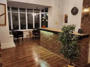 The Limes Hotel