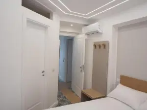 Palazzotto 902