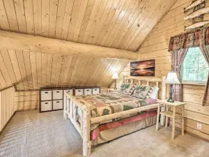 Northern Lights Escape: Authentic Log Cabin with Private Sauna Experience