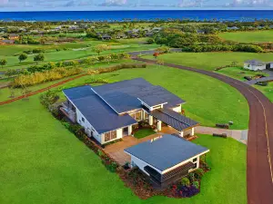 Private Pool and Ocean Views - Stunning Island Retreat