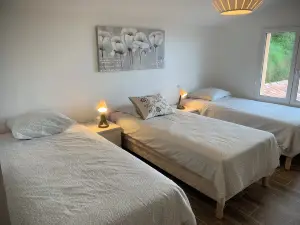 Panoramic sea and mountain views, sleeps 2 to 10