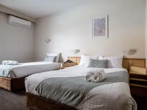 Hospitality Esperance, SureStay Collection by Best Western