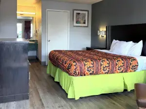 Regency Inn Three Rivers I-37