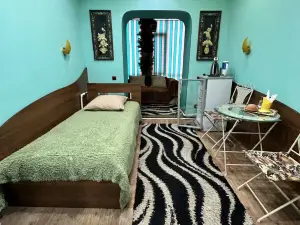 Viktoriya Hotel