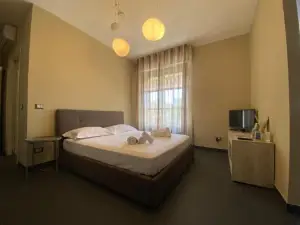 Chicco Small Business - Appartamento vicino a centro, stazione e ospedale - Cinelli Apartment