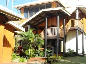 沃薩尼烏山林小屋旅館
