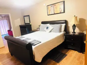 Finest 2-bedroom 2 bathroom house with WiFi and AC in fabulous Lawton