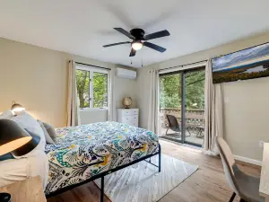IndoorPool  HotTub  GameRoom  FirePit  DogFriendly