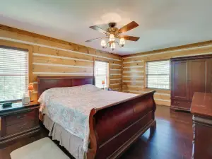 Private Mountain Cabin Retreat-Near Watts Bar Lake
