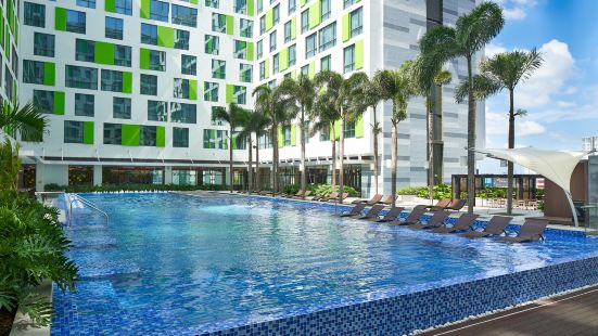 Holiday Inn & Suites Saigon Airport