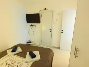 Beautiful modern style apartment 5 minutes drive from the sea