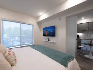 Pet-Friendly Walnut Creek with Rooftop Hot Tub