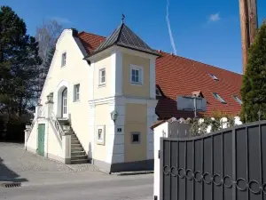 Hotel Biedermeier Hof