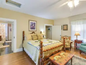 Historic West Virginia Home Built in 1854!