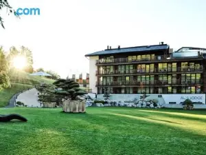 Alps Lodge
