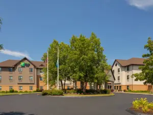 Holiday Inn Express & Suites BRADLEY AIRPORT by IHG