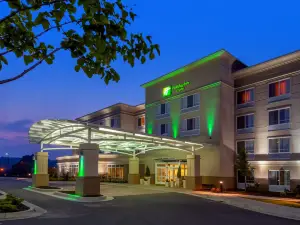 Holiday Inn & Suites BECKLEY by IHG