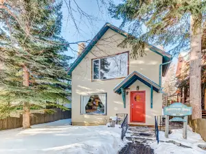 North House - Banff Mountain Home- the Real Rockies Experience