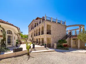 Villas Arbia - Margita Beach Hotel