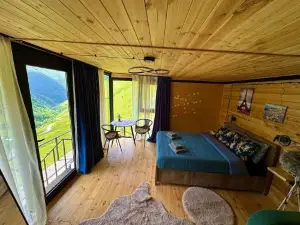 HIKING Cottage