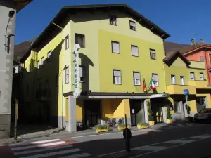 Hotel Emiliana