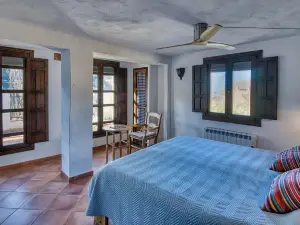 Casa Rural Arroyo de la Greda, Your Perfect Base for Activities in Sierra Nevada and Granada