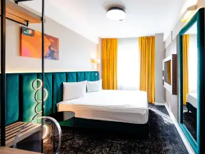 Business Hotel Conference Center & Spa